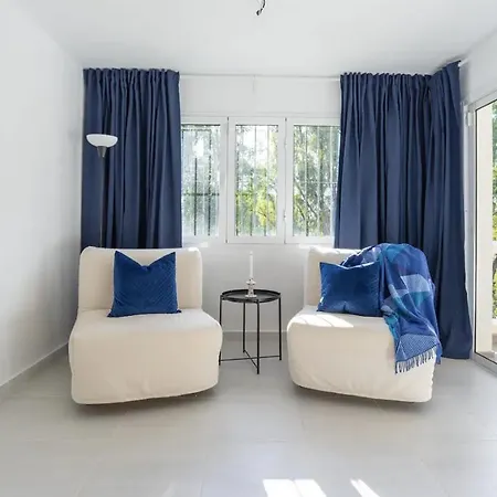 Holiday home Modern With Private Pool *