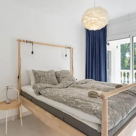 Modern With Private Pool * מיחאס