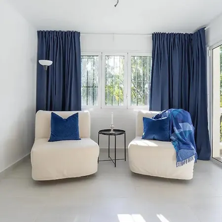 בית נופש Modern With Private Pool *