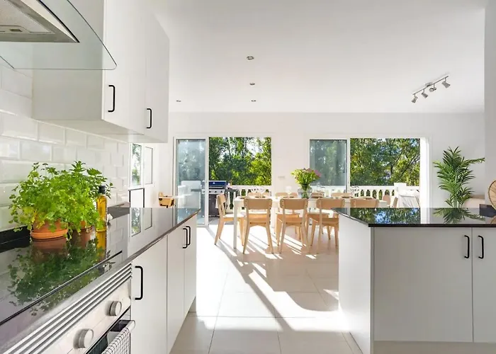 Modern With Private Pool Дом отдыха